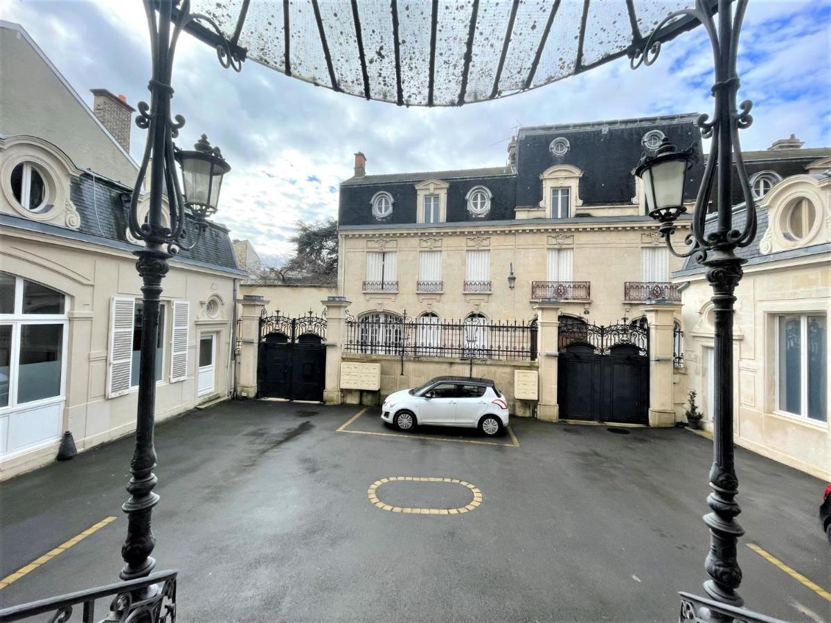 Aux Clefs Des Sacres - Dans Un Hotel Particulier Situe Rue Du Marc - Reims - Hyper Centre Forum Mairie Boulingrin Esterno foto