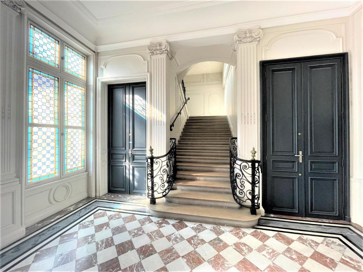 Aux Clefs Des Sacres - Dans Un Hotel Particulier Situe Rue Du Marc - Reims - Hyper Centre Forum Mairie Boulingrin Esterno foto