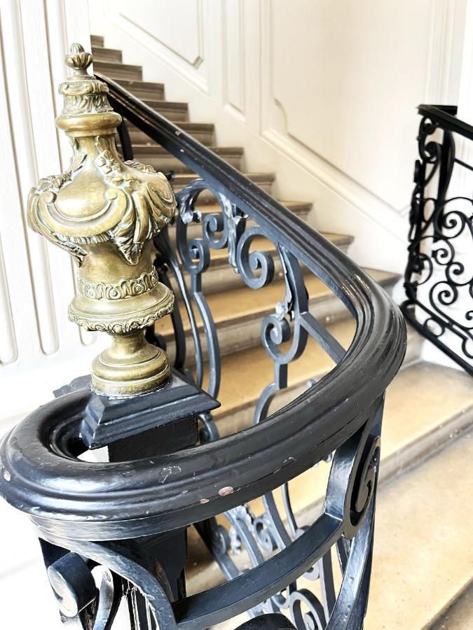 Aux Clefs Des Sacres - Dans Un Hotel Particulier Situe Rue Du Marc - Reims - Hyper Centre Forum Mairie Boulingrin Esterno foto