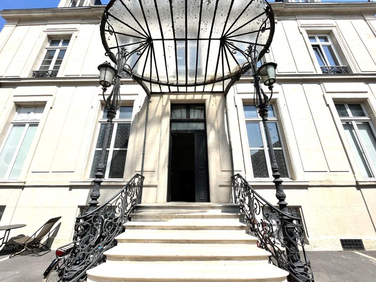 Aux Clefs Des Sacres - Dans Un Hotel Particulier Situe Rue Du Marc - Reims - Hyper Centre Forum Mairie Boulingrin Esterno foto