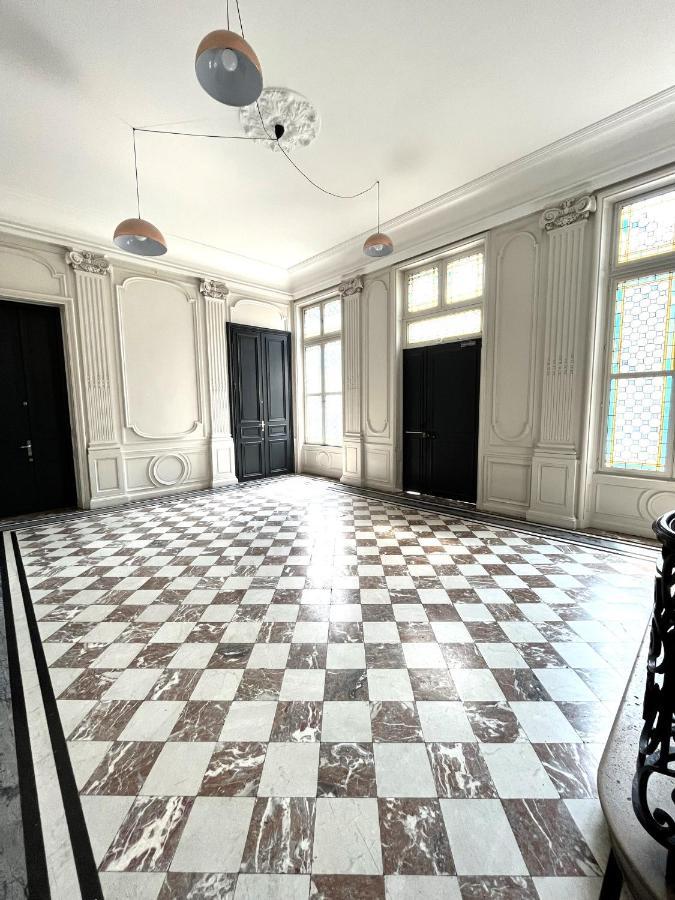 Aux Clefs Des Sacres - Dans Un Hotel Particulier Situe Rue Du Marc - Reims - Hyper Centre Forum Mairie Boulingrin Esterno foto